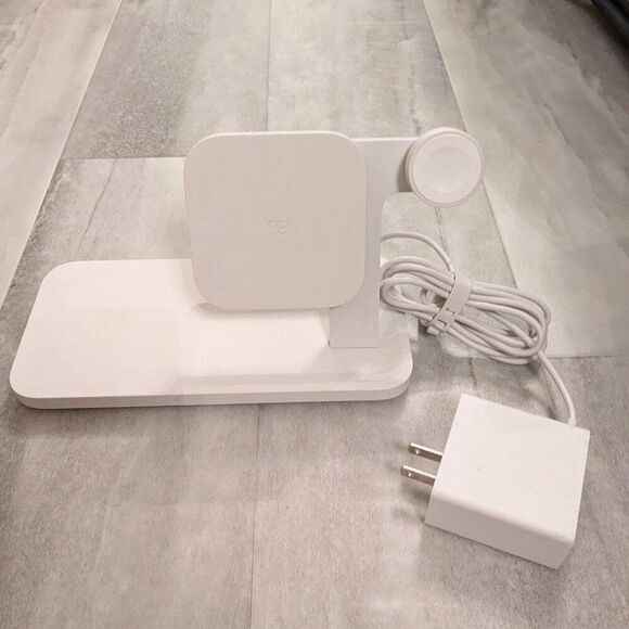 Logitech Other - Logitech Powered 3-in-1 Charging Dock for iPhone, Apple Watch, and AirPods EUC